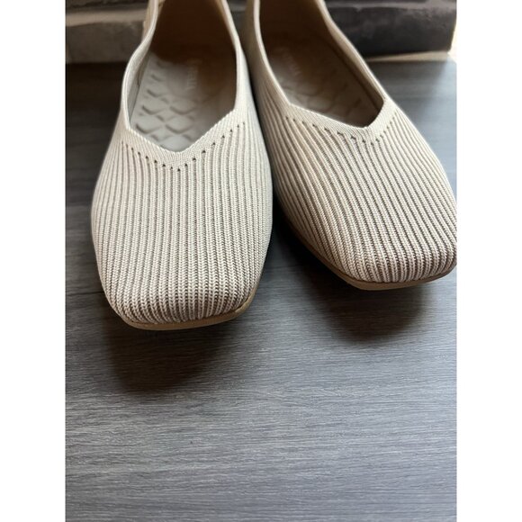 Vivaia Square-Toe V-Cut Flats Margot 2.0 Golden Almond Size 39.5 8.5 US - Picture 14 of 14